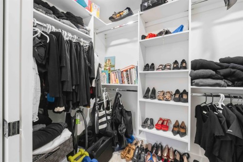 415-22633 Selkirk Avenue, Maple Ridge, BC 