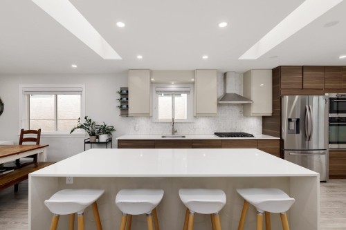 919 27Th Avenue E, Vancouver, BC 