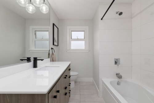 919 27Th Avenue E, Vancouver, BC 