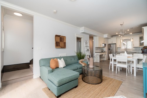 201-3488 Sefton Street, Port Coquitlam, BC 