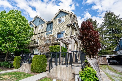 201-3488 Sefton Street, Port Coquitlam, BC 