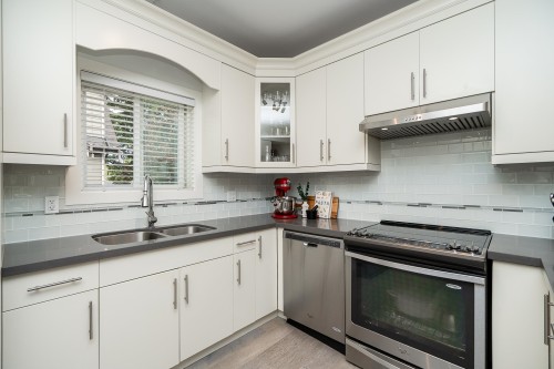 201-3488 Sefton Street, Port Coquitlam, BC 