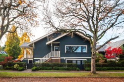 305 16th Avenue W Vancouver, BC V5Y 1Z1