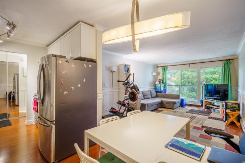 304-327 2Nd Street W, North Vancouver, BC 