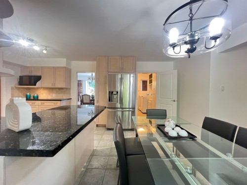 3791 Southridge Avenue, West Vancouver, BC 