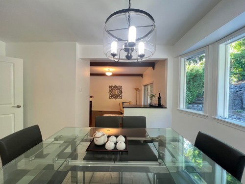 3791 Southridge Avenue, West Vancouver, BC 