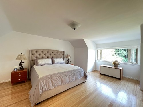 3791 Southridge Avenue, West Vancouver, BC 