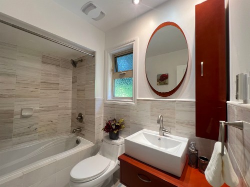 3791 Southridge Avenue, West Vancouver, BC 