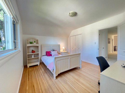 3791 Southridge Avenue, West Vancouver, BC 