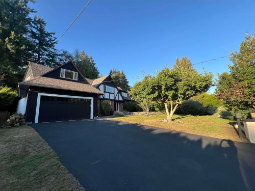 3791 Southridge Avenue, West Vancouver, BC 