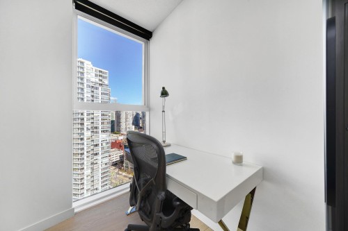 2006-89 Nelson Street, Vancouver, BC 