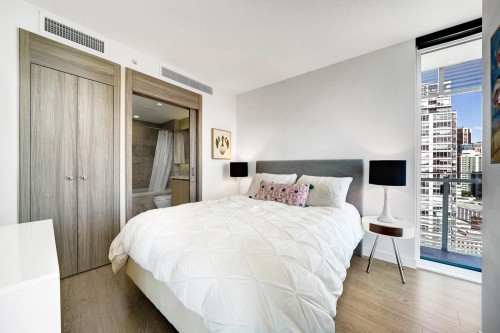 2006-89 Nelson Street, Vancouver, BC 