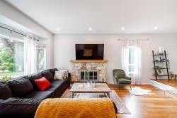 1402 Briarcliffe Drive  Coquitlam, BC V3E 1Z1