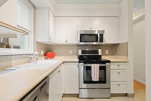 201-1554 Burnaby Street, Vancouver, BC 