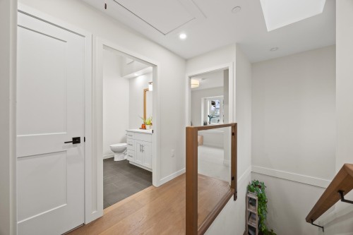 908 17Th Avenue E, Vancouver, BC 