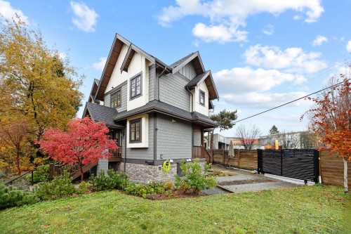 908 17Th Avenue E, Vancouver, BC 