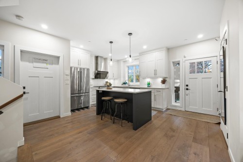 908 17Th Avenue E, Vancouver, BC 