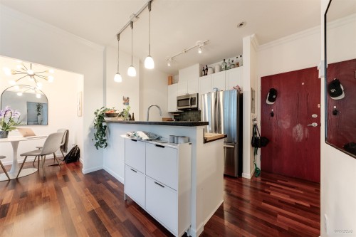 2104-928 Richards Street, Vancouver, BC 