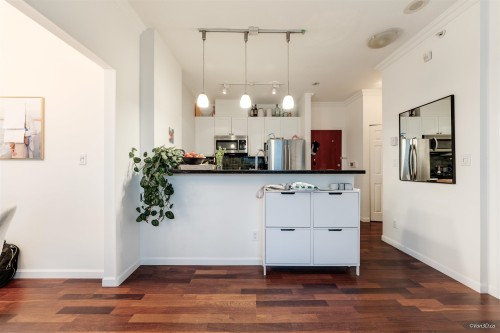 2104-928 Richards Street, Vancouver, BC 