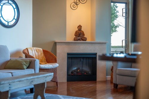 105-5160 Davis Bay Road, Sechelt, BC 