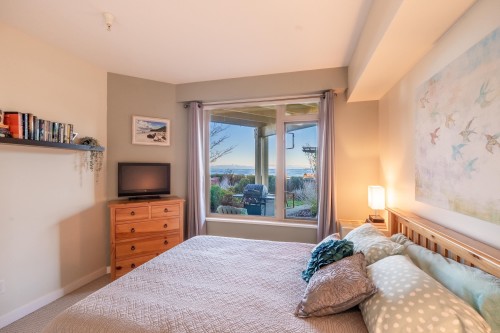 105-5160 Davis Bay Road, Sechelt, BC 