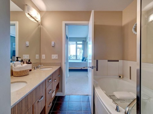 105-5160 Davis Bay Road, Sechelt, BC 