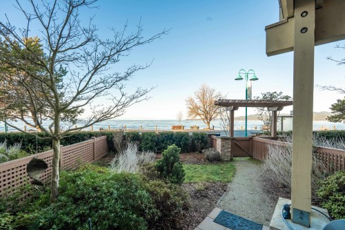 105-5160 Davis Bay Road, Sechelt, BC 