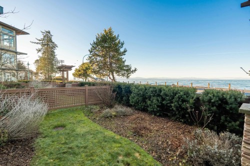 105-5160 Davis Bay Road, Sechelt, BC 