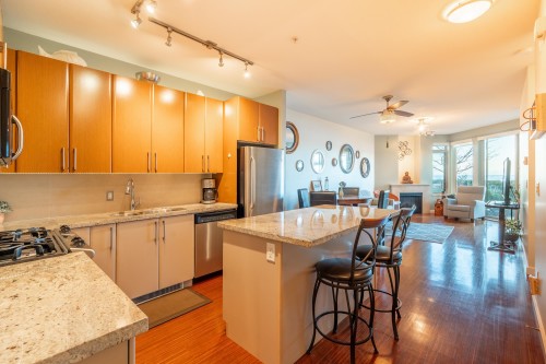 105-5160 Davis Bay Road, Sechelt, BC 