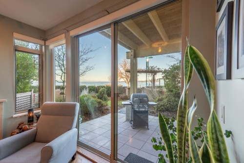 105-5160 Davis Bay Road, Sechelt, BC 