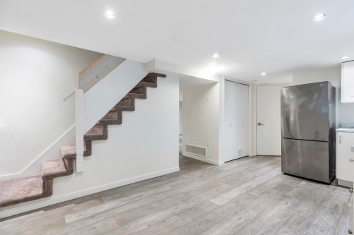 2052 41St Avenue E, Vancouver, BC 