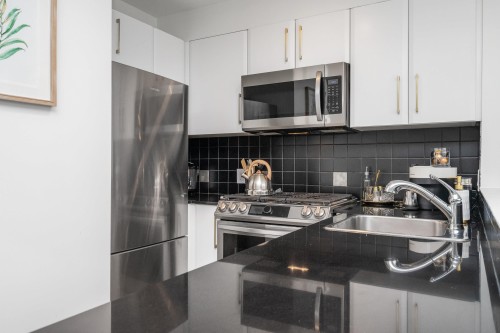 2006-501 Pacific Street, Vancouver, BC 