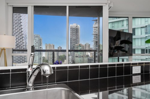 2006-501 Pacific Street, Vancouver, BC 