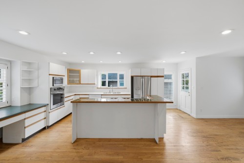 5761 Holland Street, Vancouver, BC 