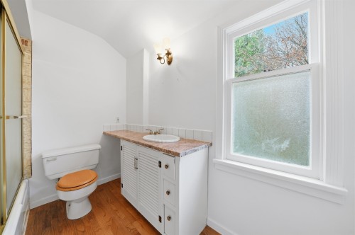 5761 Holland Street, Vancouver, BC 