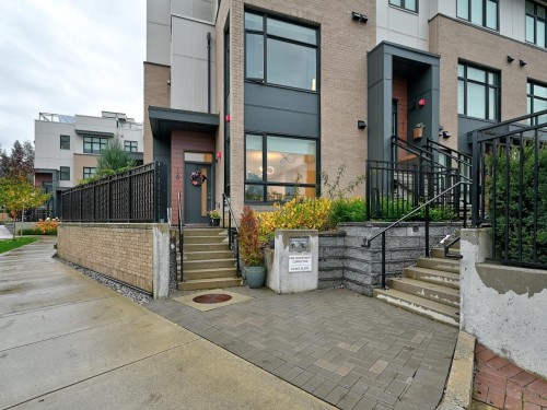 120-2035 Glenaire Drive, North Vancouver, BC 