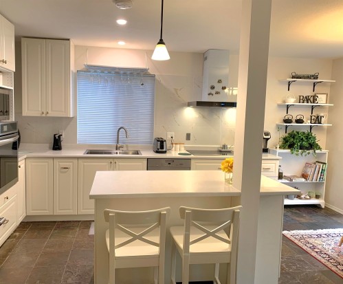 1935 Westview Drive, North Vancouver, BC 