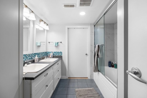 5516 Clarendon Street, Vancouver, BC 