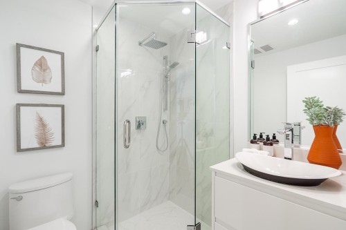 2-434 1St Street E, North Vancouver, BC 