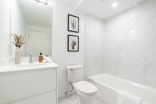 2-434 1St Street E, North Vancouver, BC 