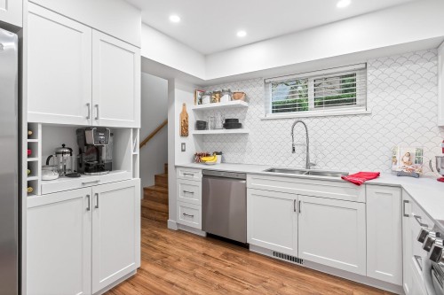 432 Cardiff Way, Port Moody, BC 