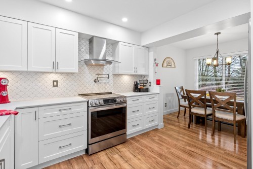 432 Cardiff Way, Port Moody, BC 