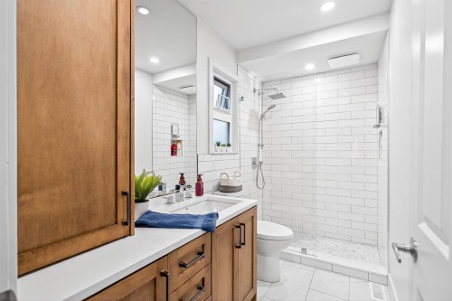 432 Cardiff Way, Port Moody, BC 