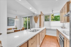 401-1330 Jervis Street  Vancouver, BC V6E 2E3