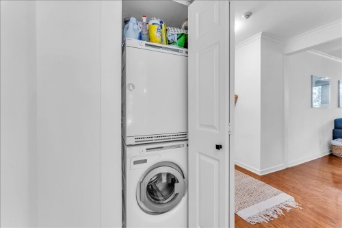 401-1330 Jervis Street, Vancouver, BC 