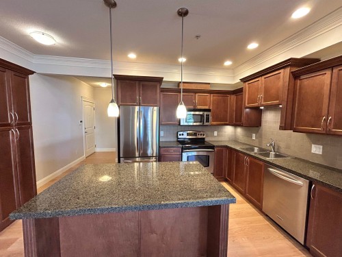 215-22150 Dewdney Trunk Road, Maple Ridge, BC 