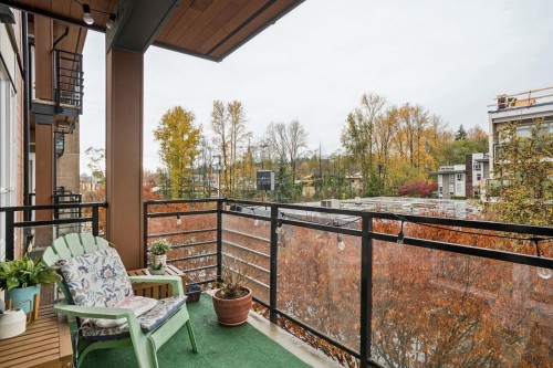 303-733 14 Street W, North Vancouver, BC 