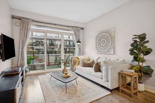 303-733 14 Street W, North Vancouver, BC 