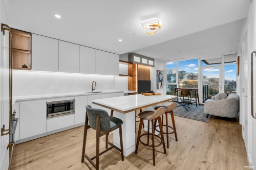 1601-720 Farrow Street  Coquitlam, BC V3J 0P3