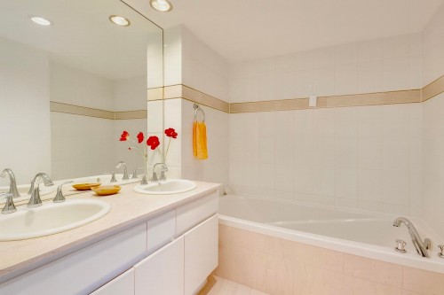 4D-338 Taylor Way, West Vancouver, BC 